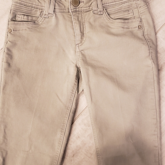 Democracy Grey Jeans - Picture 5 of 15